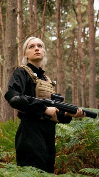 Strongest female warrior without superpowers - 2